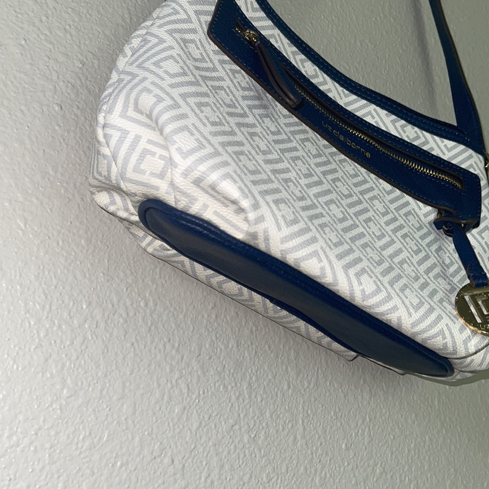 Liz Claiborne Jess Top Zip Shoulder Bag - Picture 3 of 7